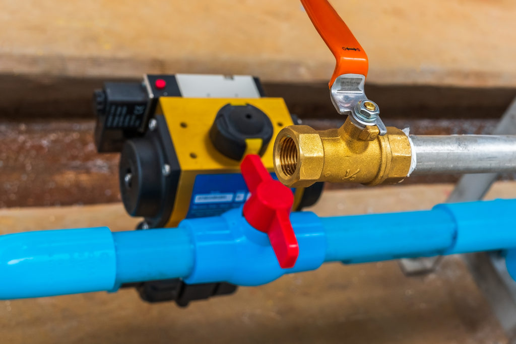 https://www.checkatrade.com/blog/wp-content/uploads/2021/06/how-much-does-it-cost-to-install-a-water-shut-off-valve-1024x683.jpg